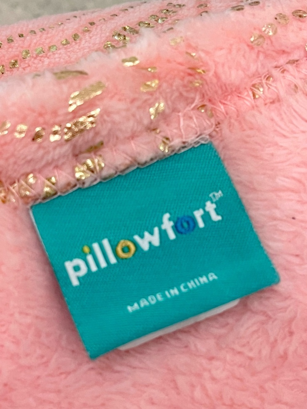 PillowFort "Mermaid Tail Blanket in Pink with Gold Scallops pattern" NWOT - Picture 3 of 5
